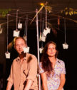Photo de la pièce de théâtre avec deux comédiens