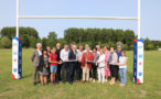 Photo des représentants et des partenaires de la Rugby Heritage Cup Pontlevoy 2023 à l'occasion de l'inauguration du terrain